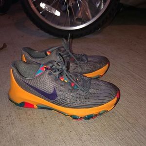 Nike girls basketball shoes